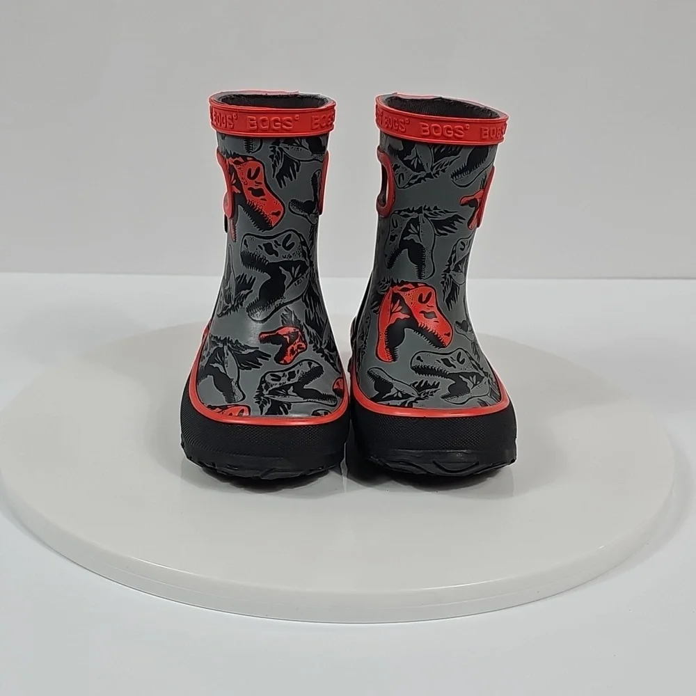 NIB Bogs Kids Skipper Cool Dino Rain Boots Size 5 Red Gray Waterproof Outdoor